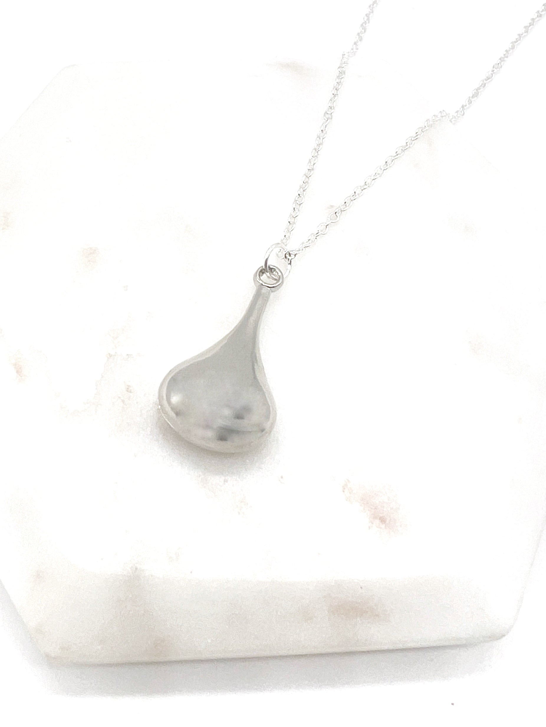 Silver Dewdrop Necklace