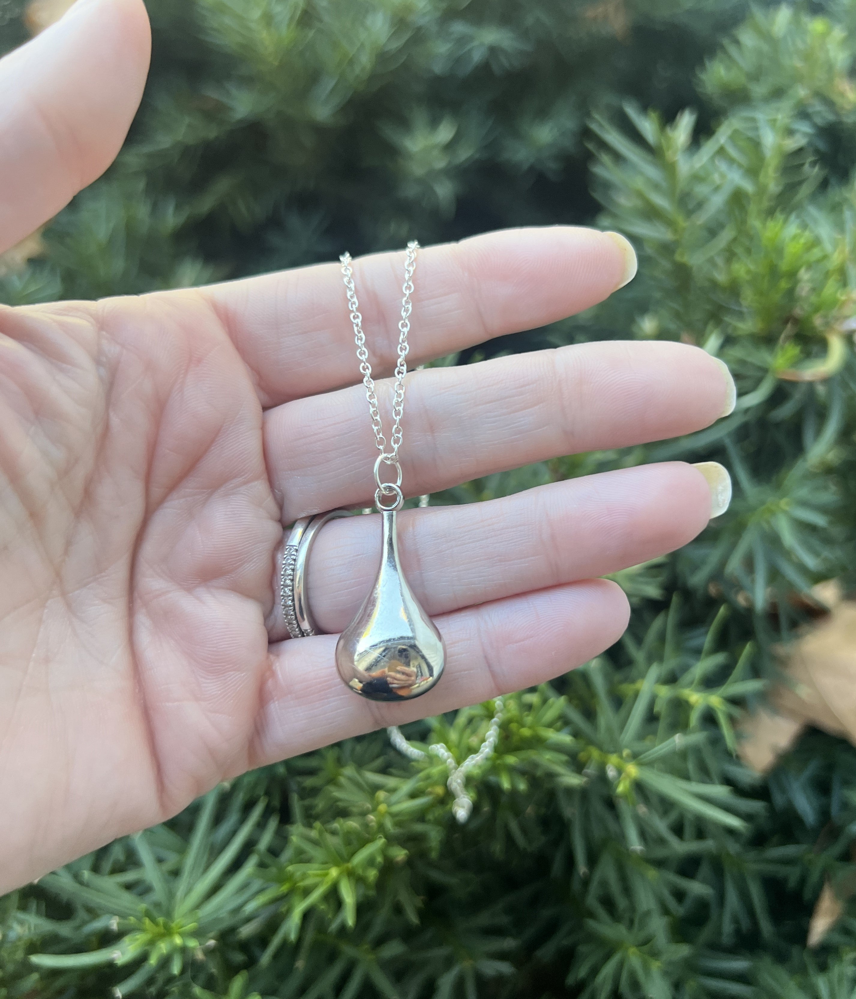 Silver Dewdrop Necklace