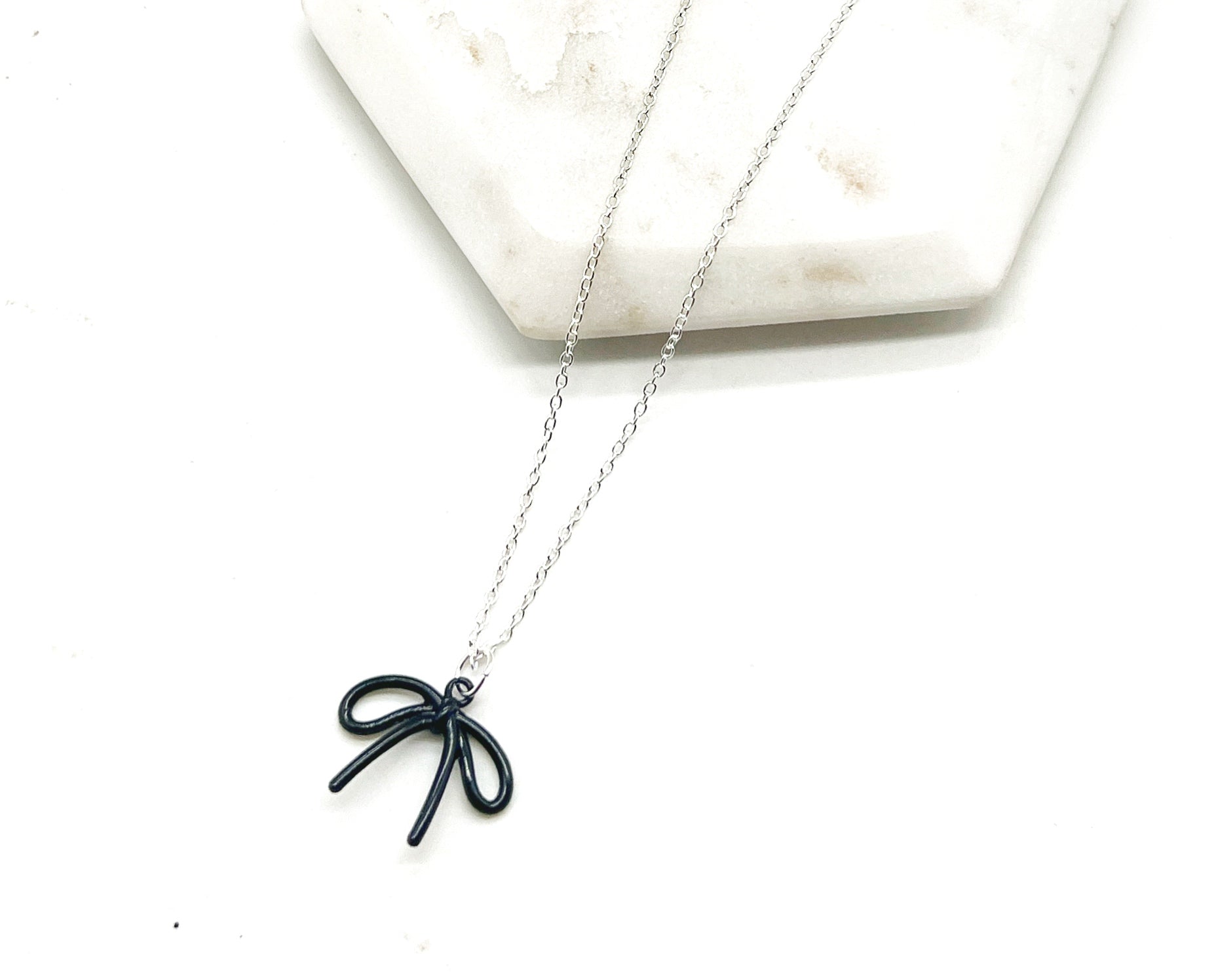 Back Loopy Bow Necklace