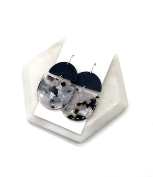 Black and White Acrylic and Wood Deco Drops